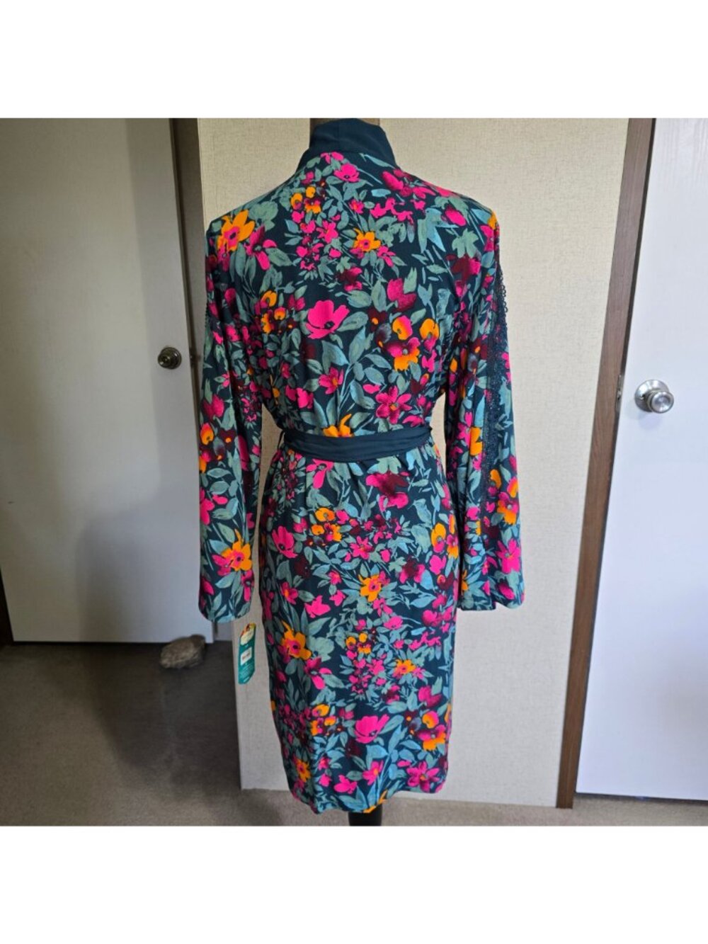 NEW The Pioneer Woman S/M Womens Floral Robe Kimono Style Belted - Picture 4 of 5
